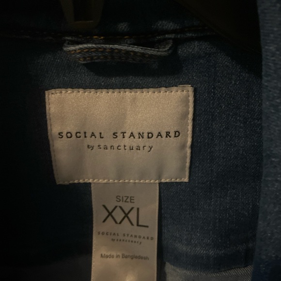 Jean jacket - Picture 2 of 4